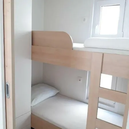 Stella Floating House * בפורטורוז